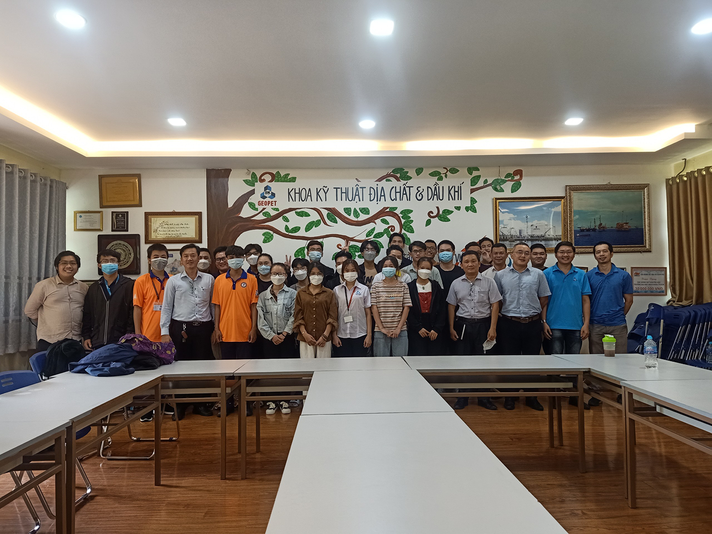 Hội nghị sinh viên Khoa Kỹ thuật Địa chất và Dầu khí