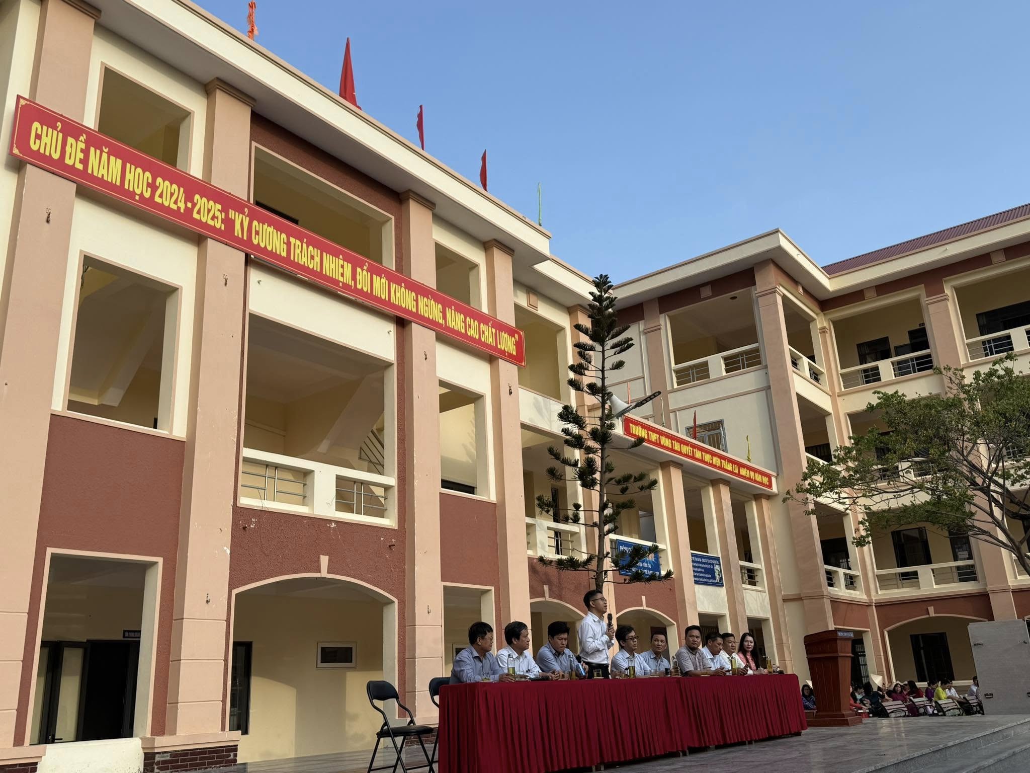 Tư vấn tuyển sinh năm 2025 tại trường THPT Vũng Tàu - tỉnh Bà rịa - Vũng Tàu